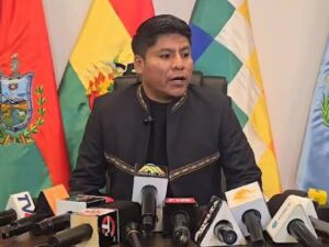 Leonardo Loza en Santa Cruz: Gobernadores evalúan el Plan 50/50 y defienden la jerarquía constitucional